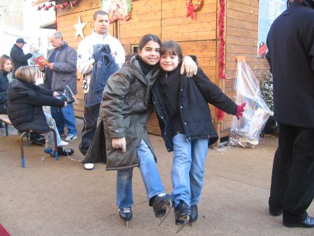 moi et ma p'tite soeur ala patinoire 
